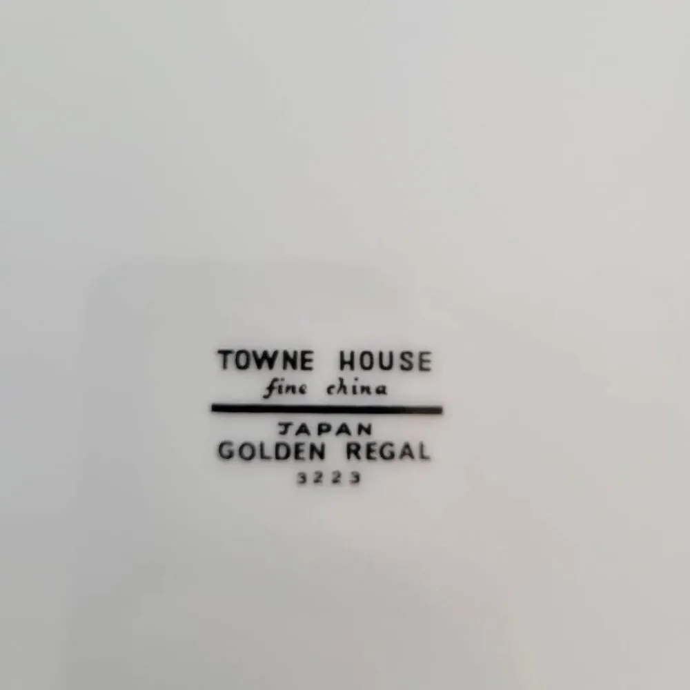 Towne House Cotillion Golden Regal Pattern Plate Yellow Flower Gold Trim Platter